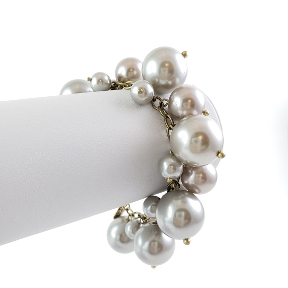 Not for sale - J. Crew Statement Bracelet Jumbo Pearls Grey - Picture 12 of 13